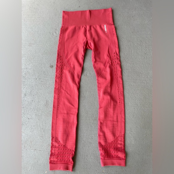 Gymshark Vibrant Red Leggings - Picture 2 of 11